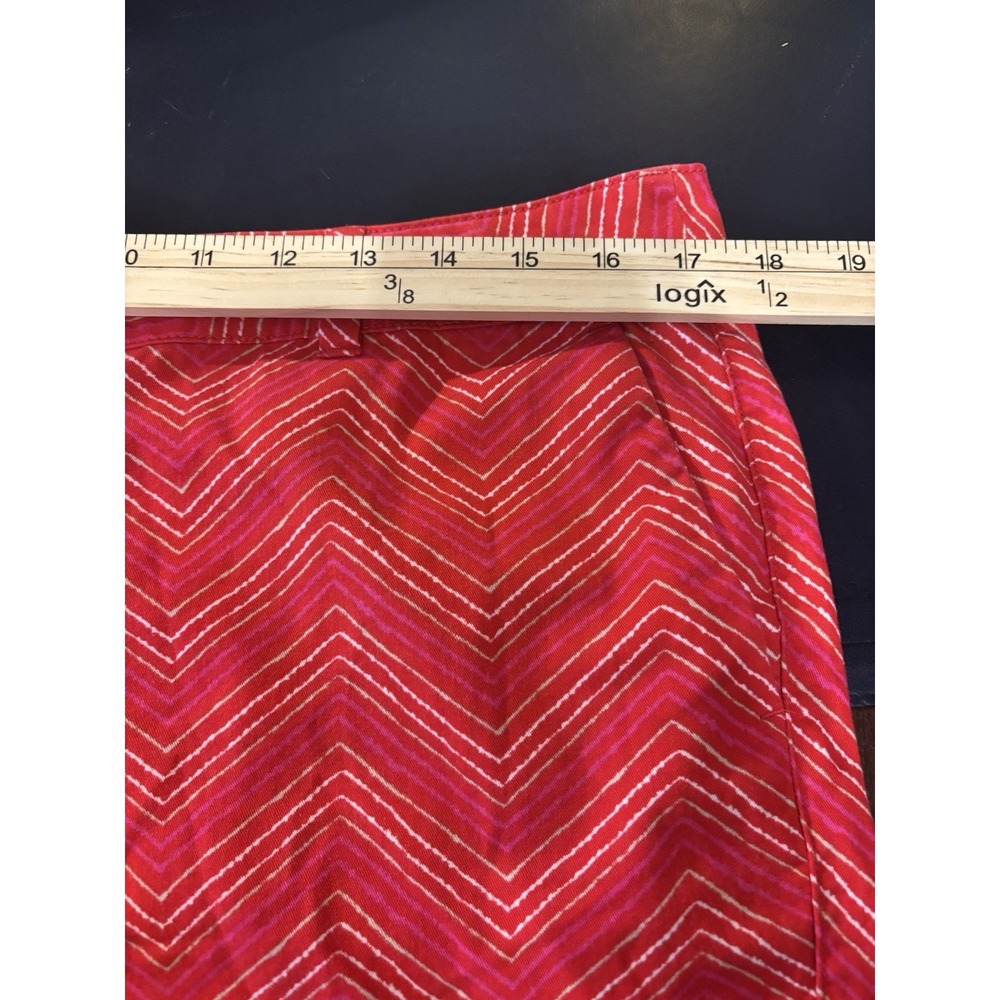 Ann‎ Taylor Loft Shorts Women Size 12 Red Pink Zig Zag Chevron Pockets - Picture 5 of 5